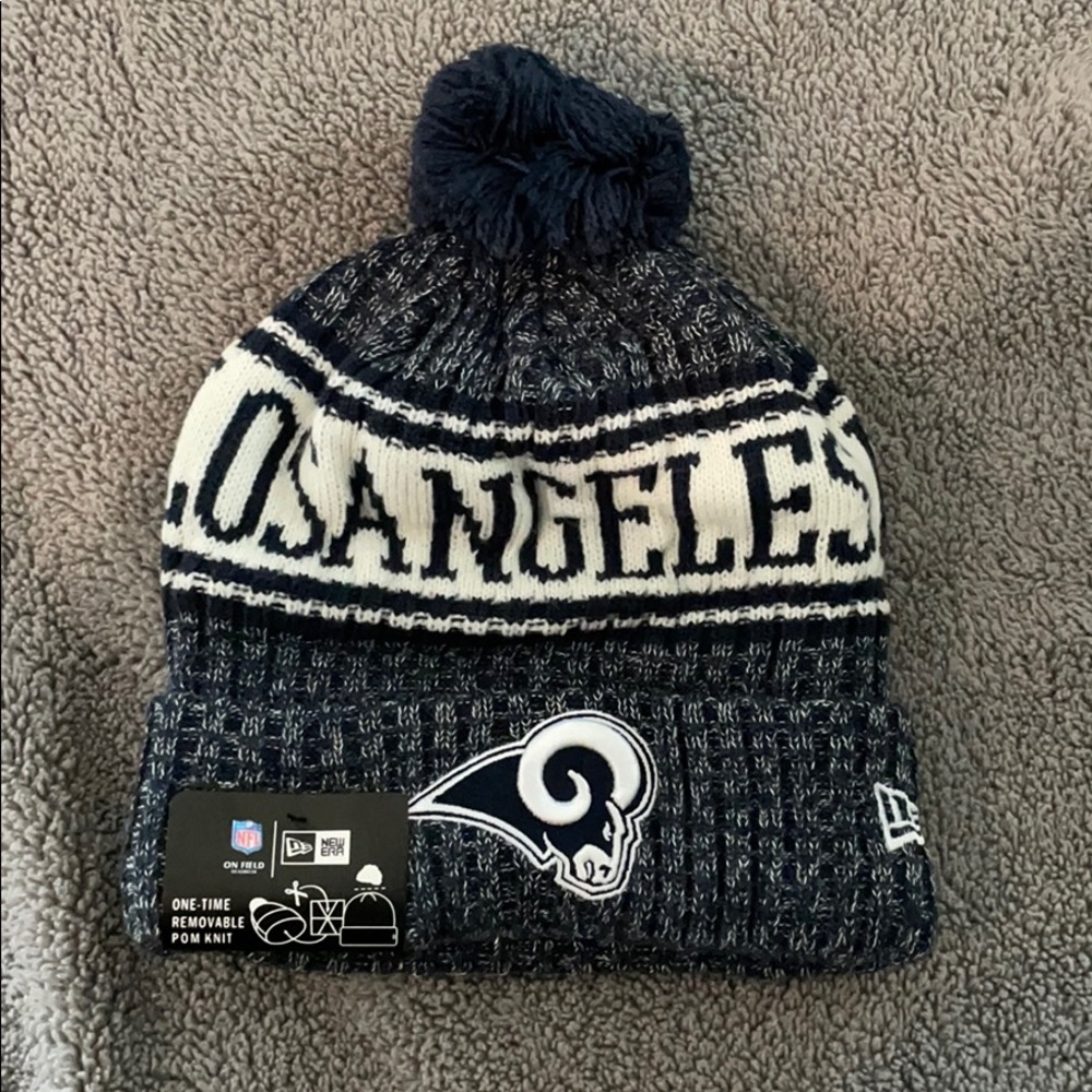 NFL LA Rams beanie.
